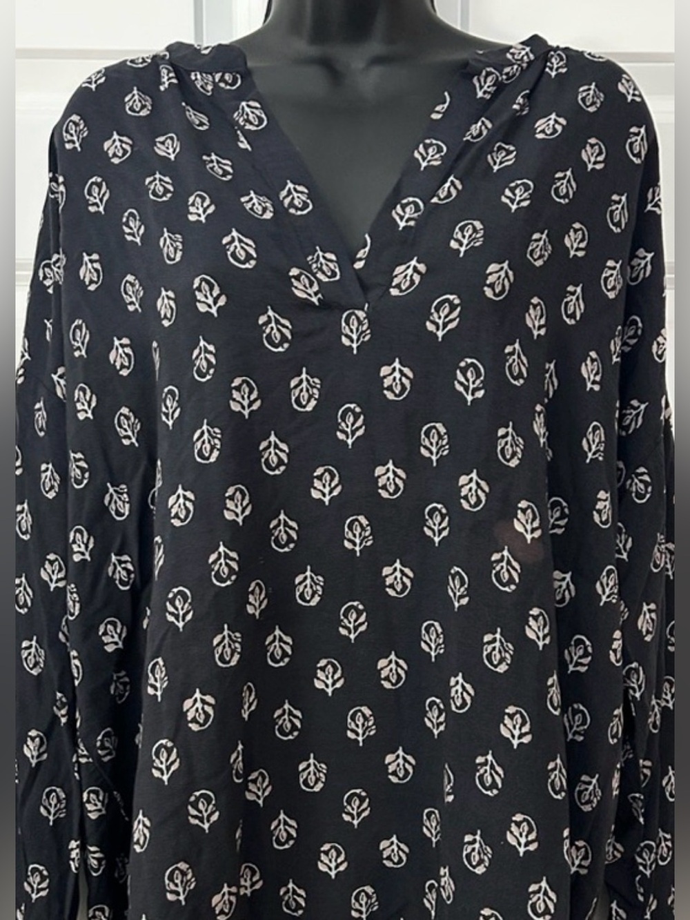 Navy patterned lightweight tunic!